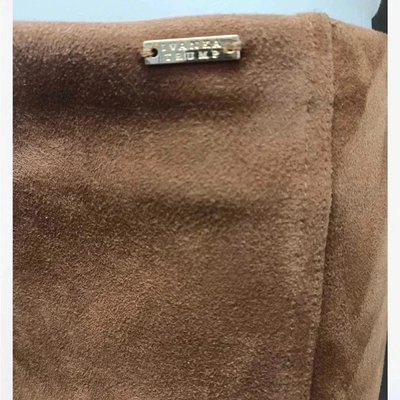Ivanka Trump Faux  Suede Brown Stretch Pants Size P (12) - Picture 9 of 12